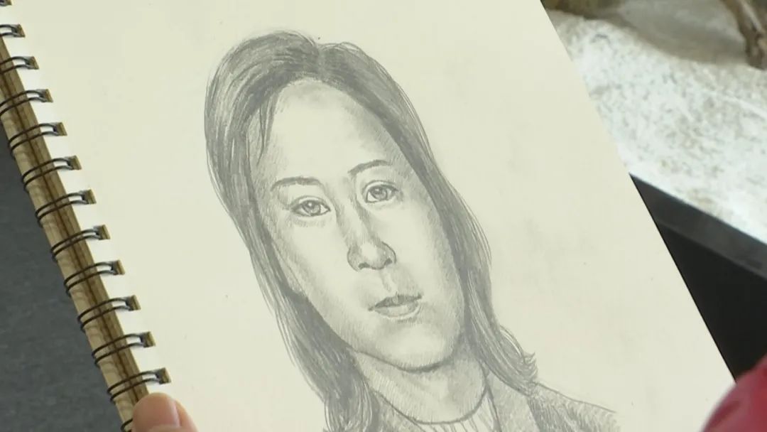 DƬ